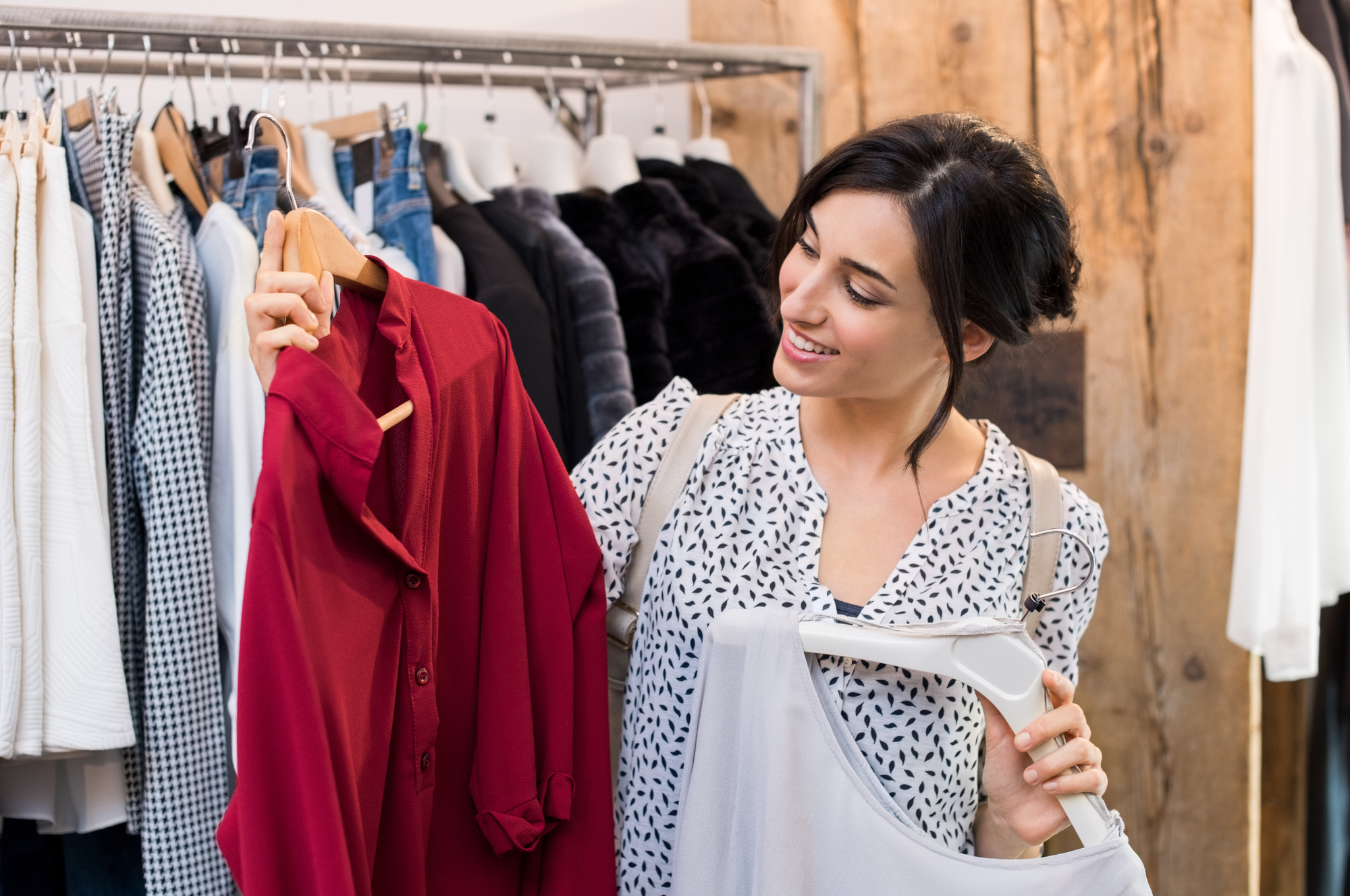 Retailing Women’s Wholesale Clothes: Tips to Establish a Successful Retail Brand